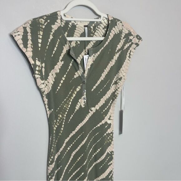 Young Fabulous & Brooke YFB Lyra Tie Dye Dress Small NWT - Picture 8 of 10